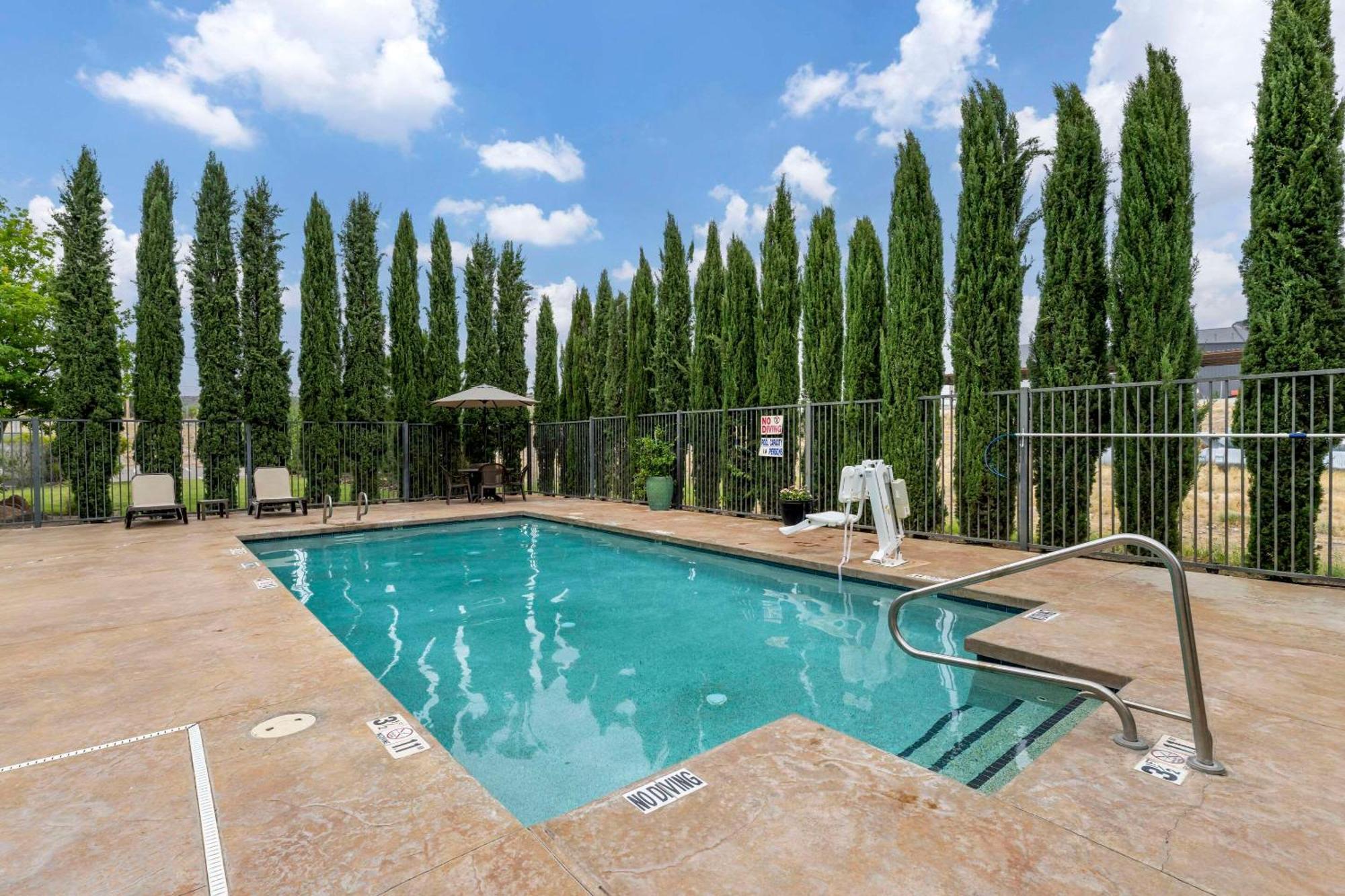 Comfort Suites Carlsbad Dış mekan fotoğraf